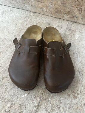 Birkenstock Boston Clog - Brown Leather